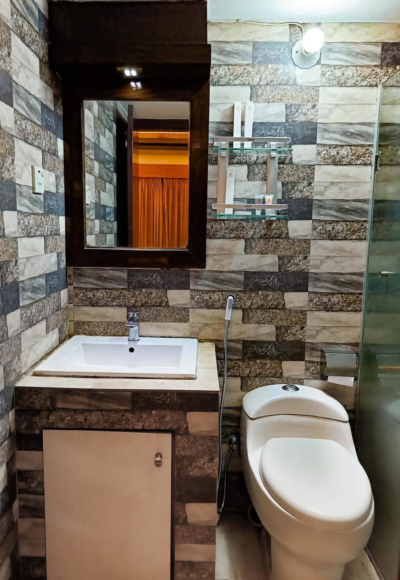 Hotel Air Inn Dhaka - Airport View Екстериор снимка