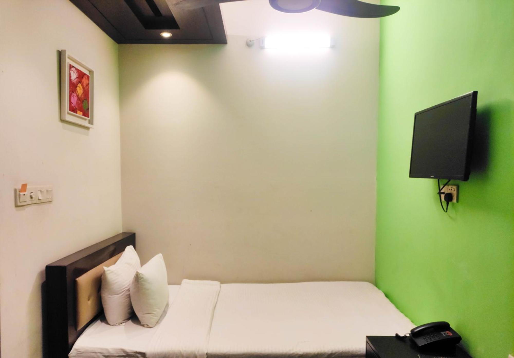Hotel Air Inn Dhaka - Airport View Екстериор снимка
