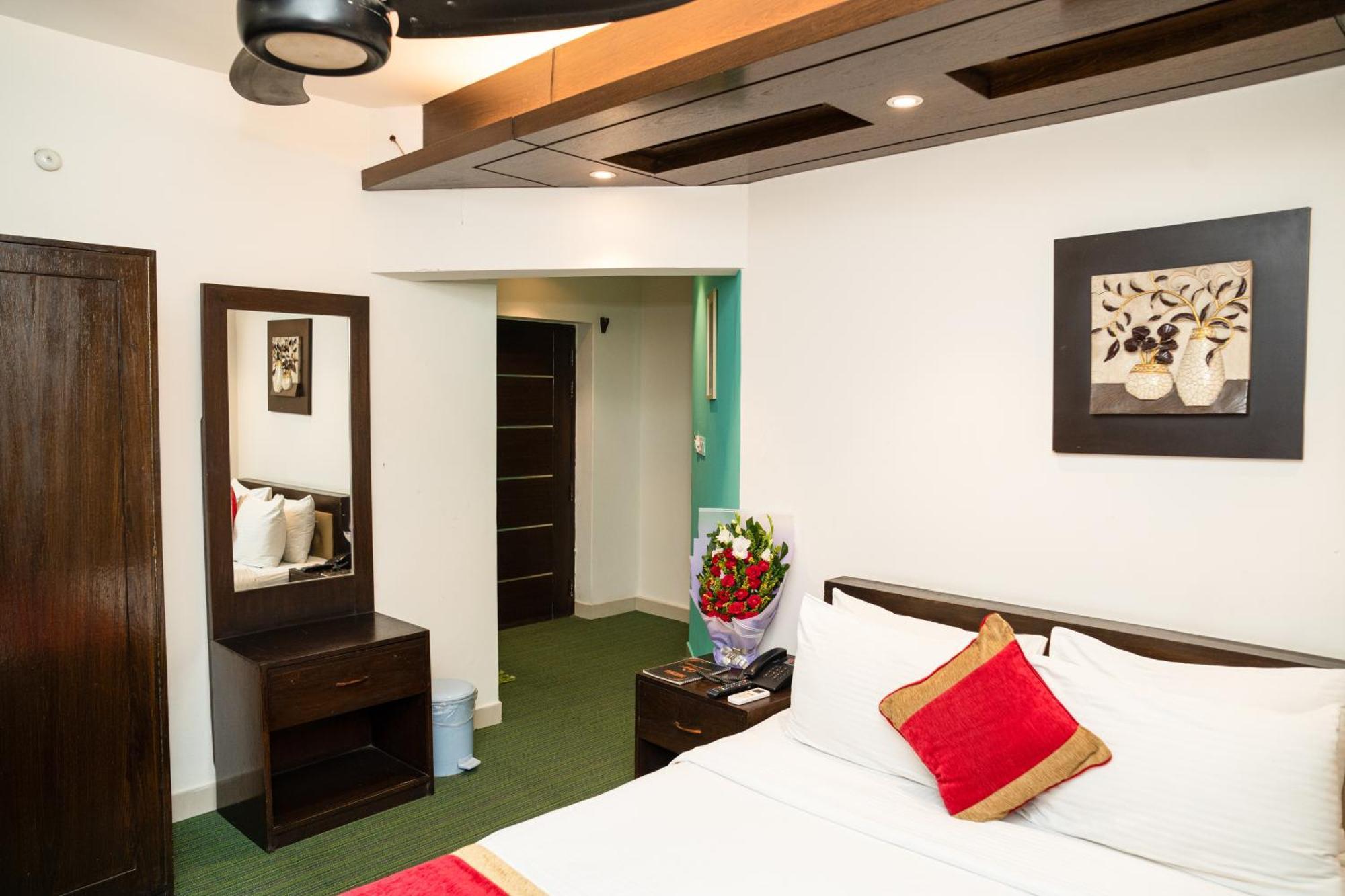 Hotel Air Inn Dhaka - Airport View Екстериор снимка