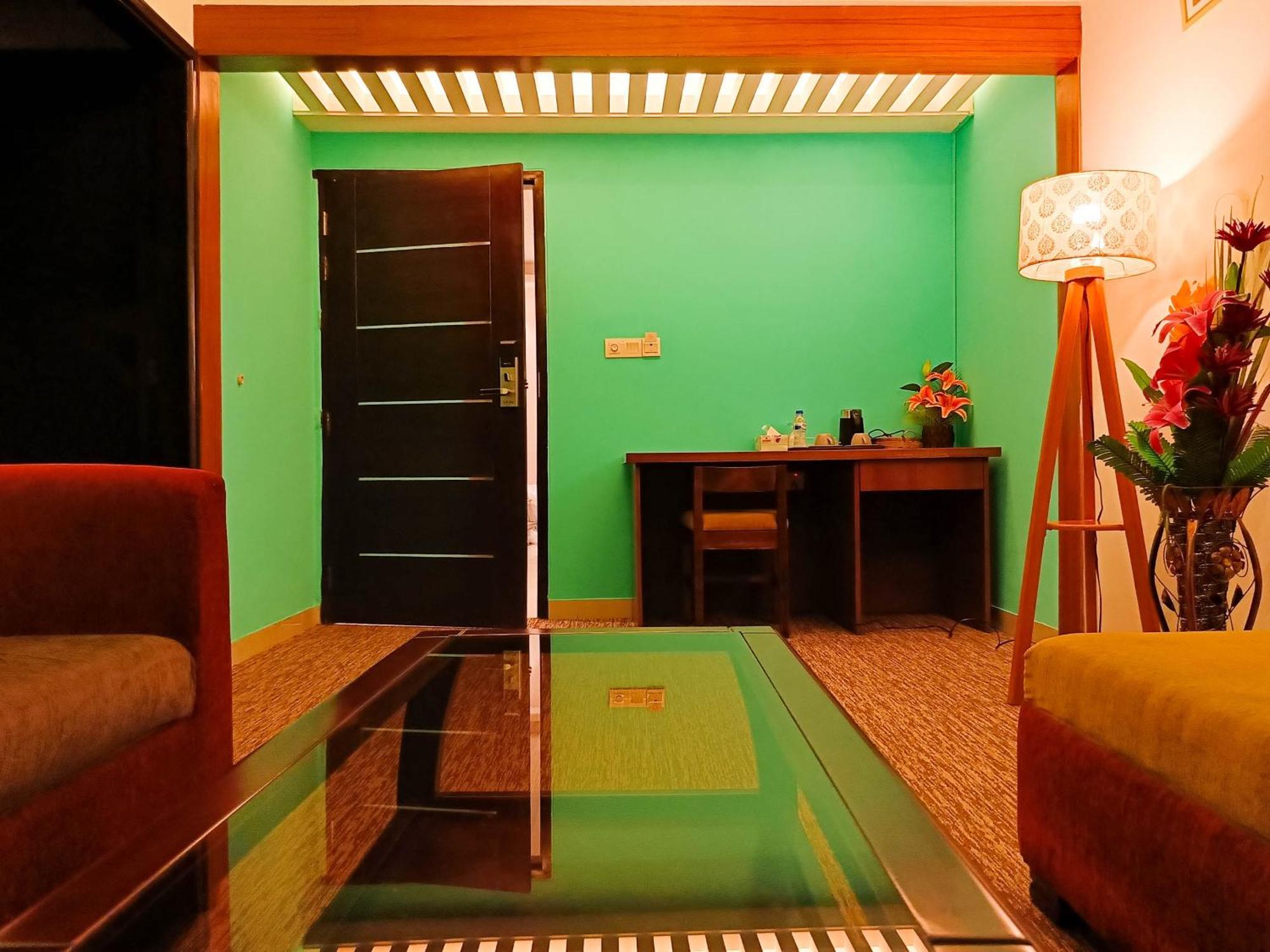Hotel Air Inn Dhaka - Airport View Екстериор снимка