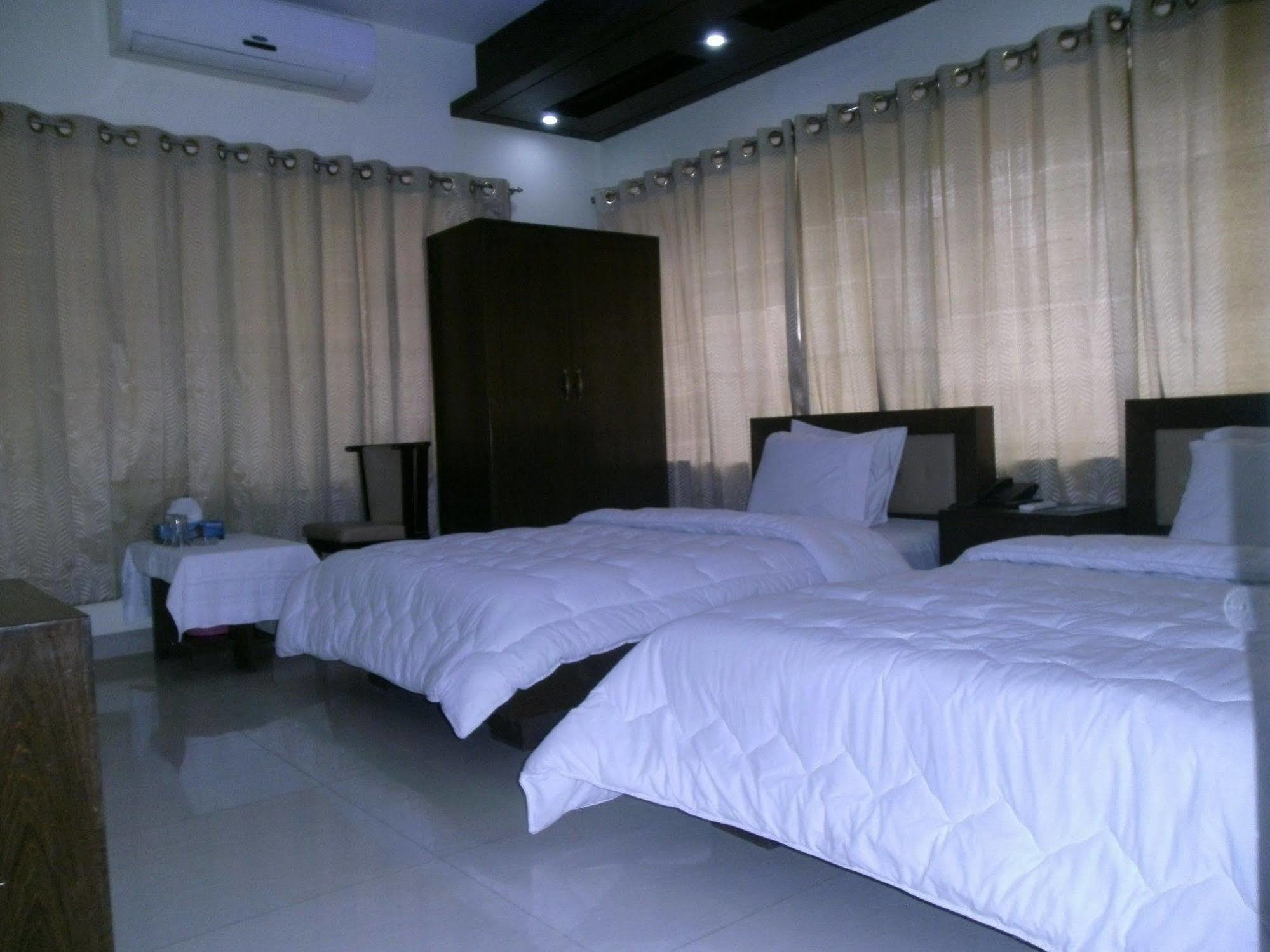 Hotel Air Inn Dhaka - Airport View Екстериор снимка